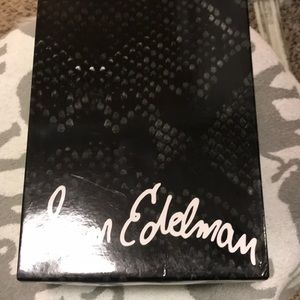 Sam Edelman black leather pumps